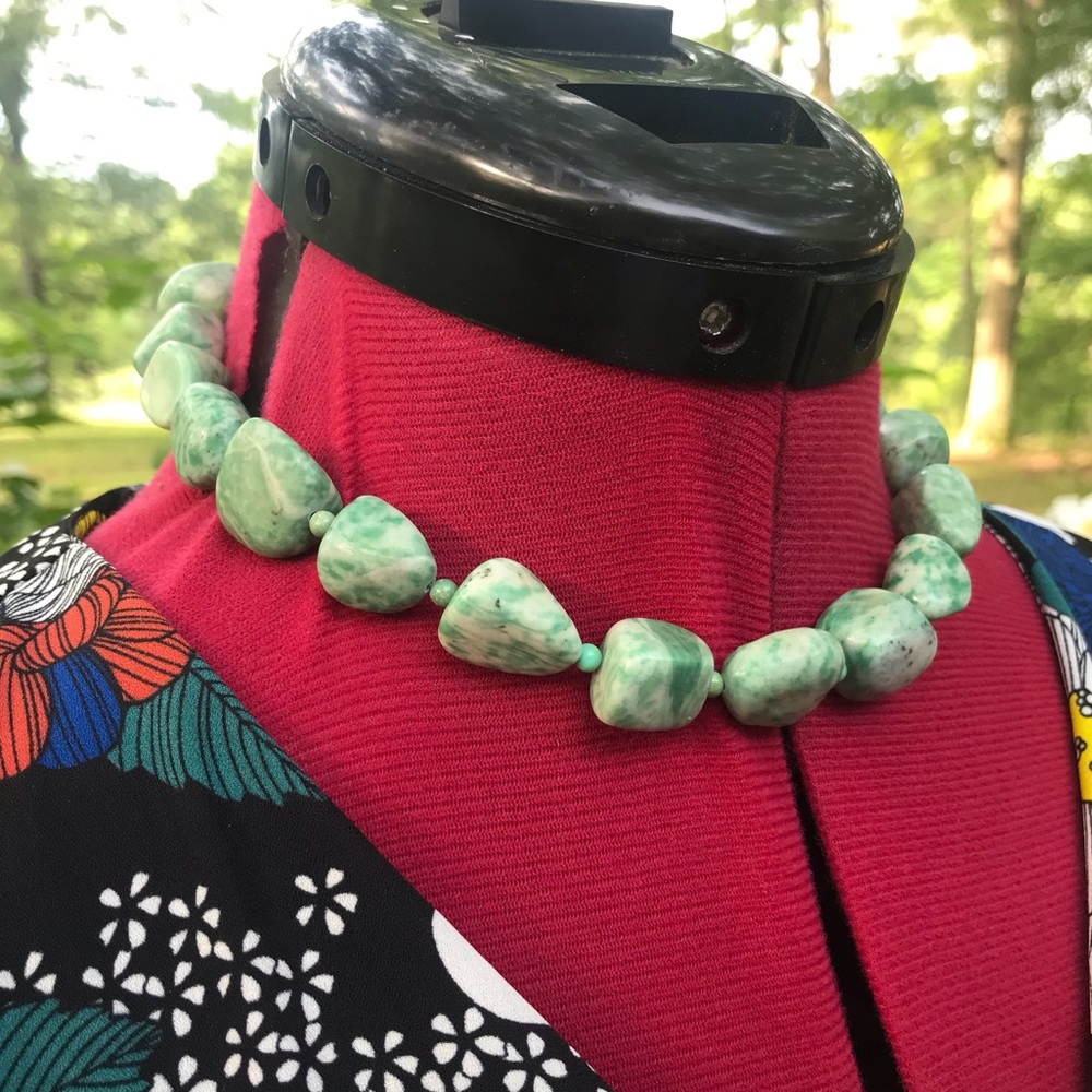 $35 Moss agate necklace w/ cool silver tone clasp